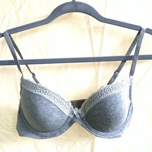 NWOT! Gillian & O’Malley Gray Lace Bra 34B